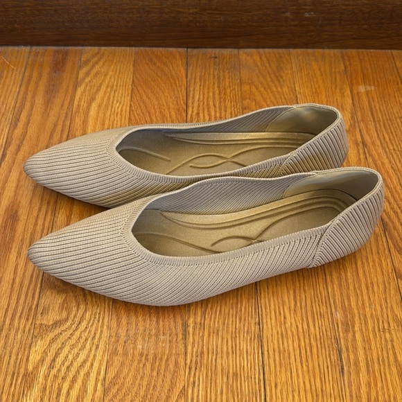 Tingrise Women's Tan Pointed Toe Knit Dressy Slip On Ballet Flats Size 9.5 - Picture 2 of 8